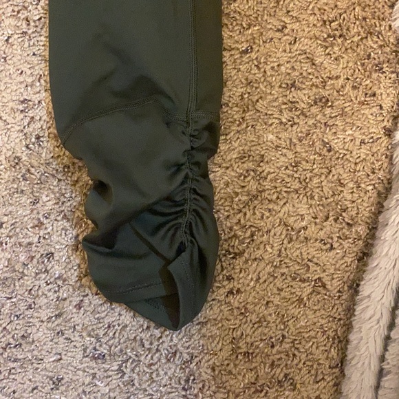 All in motion army green Capri leggings - Picture 2 of 5